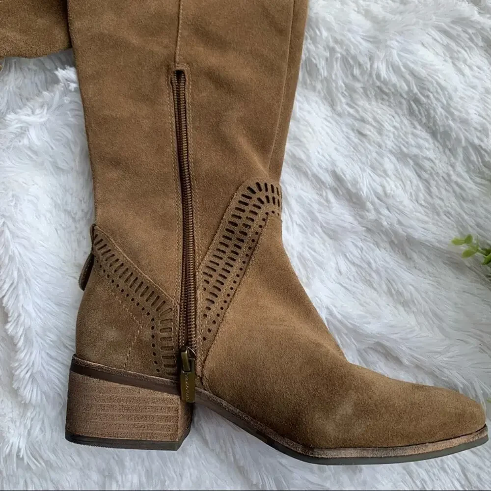 Vince Camuto | New In Box Size 6 Camel Karinda Leather Boots